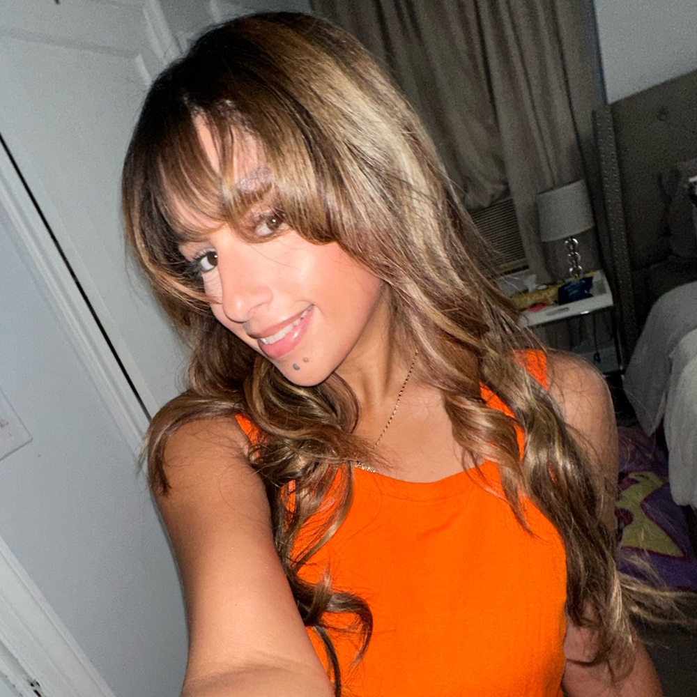 Meet your Posher, Alissa ; LIVE SHOW LISTING